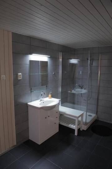 Фото номера Люкс с видом на озеро Отель Rabbit Hotel г. Raiskums 11